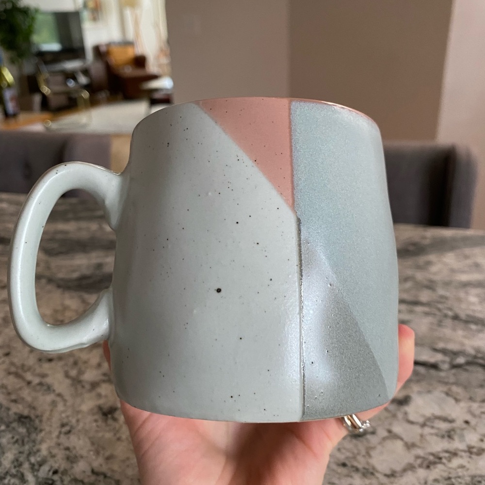 Beautiful Hearth & Hand Magnolia Mug